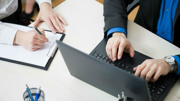  2-3శాతం పడిపోయిన ఉద్యోగాల కల్పన