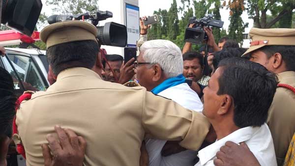 కోదండరాం సహా పాలు పార్టీల నేతల అరెస్ట్..