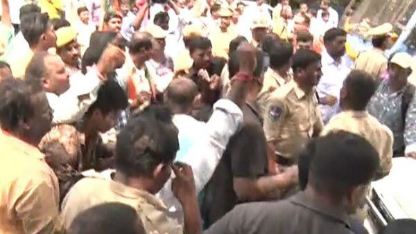  ఆర్టీసీ కార్మికులను తొలగించడం అమానవీయం