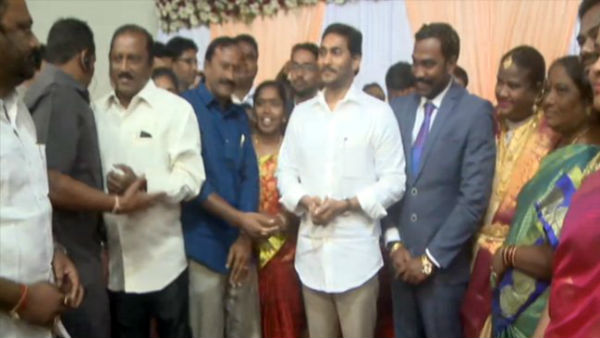 ఘనంగా వివాహం.. ఘనంగా వివాహం..