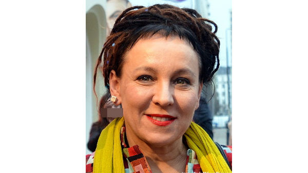 2018 విజేత ఓల్గా టోకర్ జక్ 2018 విజేత ఓల్గా టోకర్ జక్