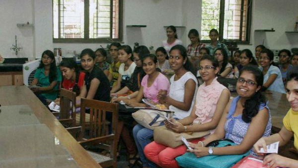  బ్లాక్ లో మెడికల్ సీట్లు విక్రయం !