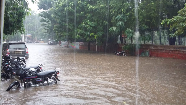 heavy rain in hyderabad effects normal life