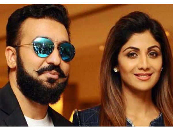 అక్రమ ఆర్థిక లావాదేవీలపై అక్రమ ఆర్థిక లావాదేవీలపై