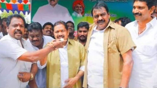 ఆటోడ్రైవర్లతో కలిసి
