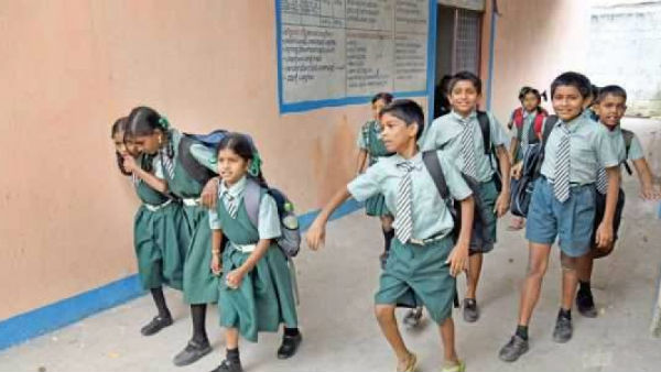 ఈ నెల 31 వరకు సెలవుల పొడిగింపు.. అదంతా అసత్య ప్రచారమే..!