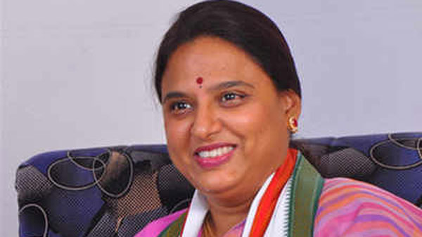 కాంగ్రెస్ ఒంటరి పోరాటమే తమకు లాభిస్తుందని ధీమా కాంగ్రెస్ ఒంటరి పోరాటమే తమకు లాభిస్తుందని ధీమా