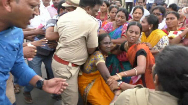 సమ్మె యథాతథం.. సీఎం కేసీఆర్కు బుద్ది చెబుతామంటూ..! సమ్మె యథాతథం.. సీఎం కేసీఆర్కు బుద్ది చెబుతామంటూ..!