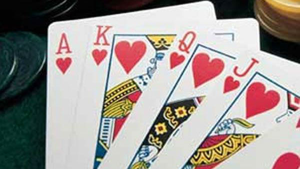 ఎవరికీ దొరక్కుండా నయా పేకాట స్థావరాలు 