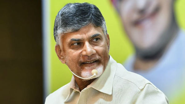 లక్ష్మీ పార్వతి పిటీషన్ పై విచారణ కొనసాగకుండా స్టే తెచ్చుకున్న బాబు 
