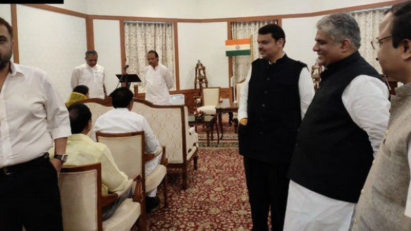రాత్రికి రాష్ట్రపతి పాలన..ఉదయానికి ముఖ్యమంత్రి పాలన రాత్రికి రాష్ట్రపతి పాలన..ఉదయానికి ముఖ్యమంత్రి పాలన