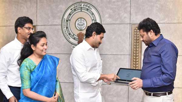 కనెక్ట్ టూ ఆంధ్రా..సీఎం జగన్ పిలుపు.. కనెక్ట్ టూ ఆంధ్రా..సీఎం జగన్ పిలుపు..
