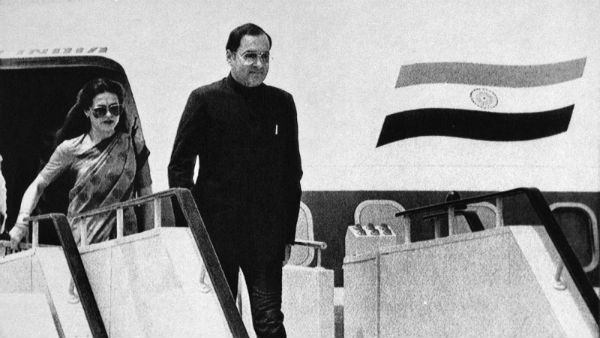  అయోధ్య ఆలయంకు తాళం వేసిన నెహ్రూ 