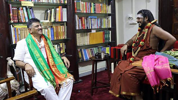 Congress leader DK Shivakumar gave clarity on his viral photograph with Nithyananda Congress leader DK Shivakumar gave clarity on his viral photograph with Nithyananda