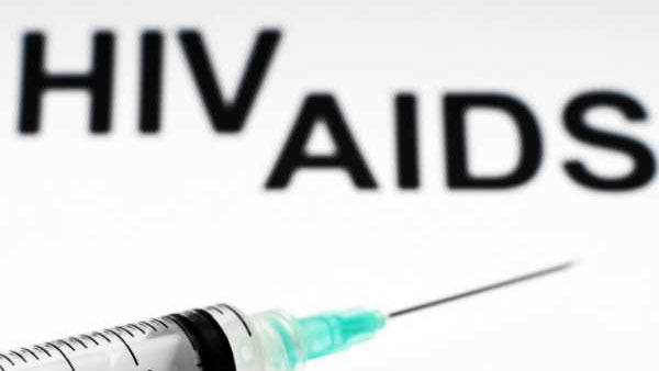 తెలుగు రాష్టాలను వణికిస్తున్న ఎయిడ్స్ .. చాపకింద నీరులా విస్తరిస్తున్న హెచ్ఐవీ