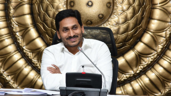 బుగ్గన వ్యాఖ్యలతో సీఎం జగన్ కు అల్టిమేటం జారీ చేసిన రాజధాని రైతులు బుగ్గన వ్యాఖ్యలతో సీఎం జగన్ కు అల్టిమేటం జారీ చేసిన రాజధాని రైతులు