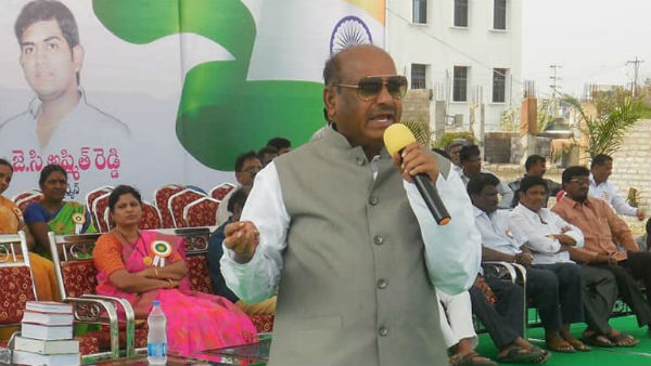 ఏపీలో చేరికలతో వేడెక్కుతున్న రాజకీయం ఏపీలో చేరికలతో వేడెక్కుతున్న రాజకీయం