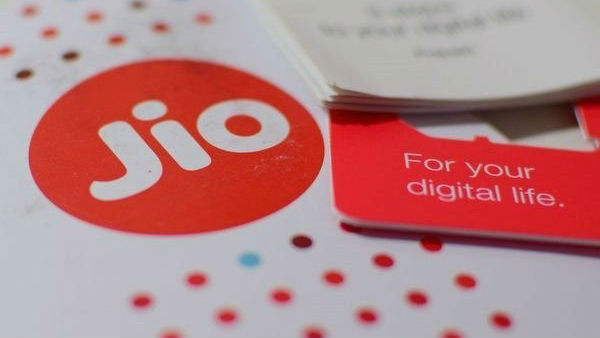 ఎయిర్‌టెల్ టవర్లను అమ్మాలి: జియో