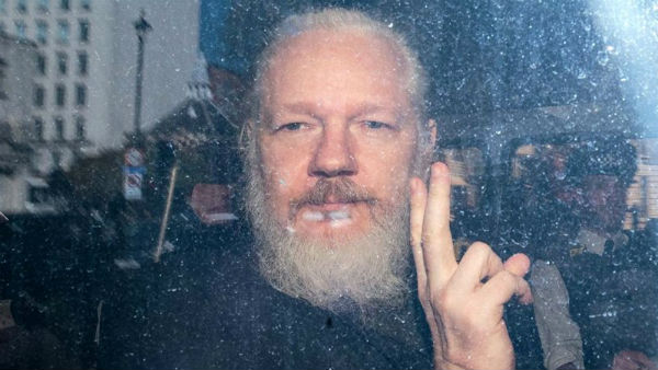 బ్రిటన్ జైలులో జూలియన్ అసాంజే