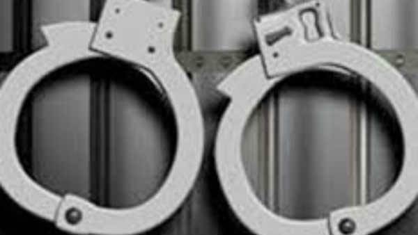 నకిలీ లేడీ ఎస్ఐ నకిలీ లేడీ ఎస్ఐ