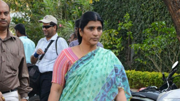 చంద్రబాబుపై , లోకేష్ పై విరుచుకుపడిన లక్ష్మీ పార్వతి 