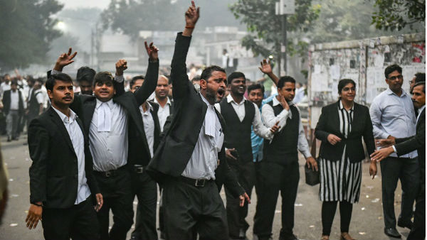 లాయర్ ఆత్మహత్యాయత్నం లాయర్ ఆత్మహత్యాయత్నం