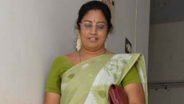  కాలేజ్ అమ్మాయిలకు సెక్స్ పాఠాలు!