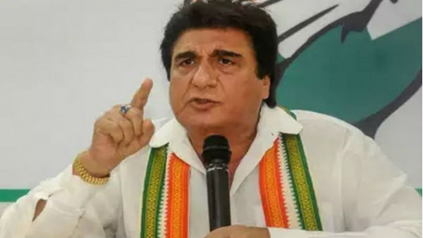 రాజ్‌బబ్బర్‌కు షాకిచ్చిన ప్రియాంక గాంధీ