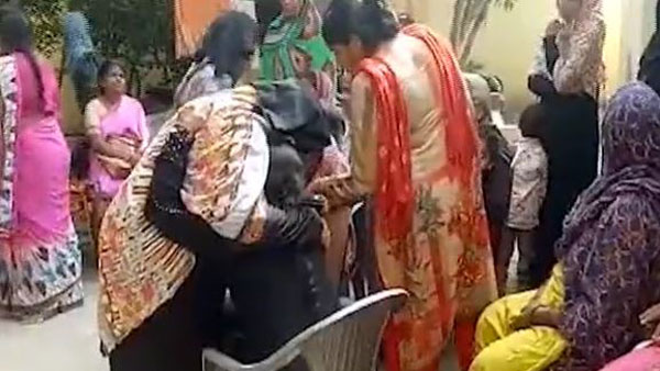 కేసీఆర్ మొండి వైఖరి కారణంగానే..