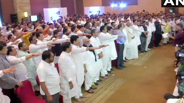 శివసేన-ఎన్సీపీ-కాంగ్రెస్ పార్టీల శాసన పరేడ్
