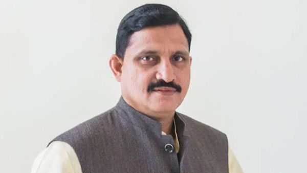 పాలనపైన దృష్టి పెట్టటం లేదు..