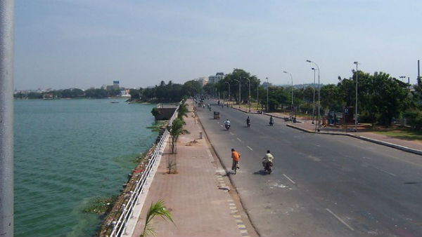 మిలియన్‌ మార్చ్‌లో విధ్వంసం