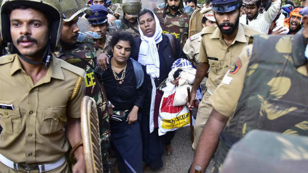 మారు వేషాలతో.. మారు వేషాలతో..