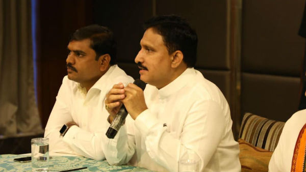 ఏపిలో వైసీపి, టీడిపి ఎమ్మెల్యేలు టచ్ లో ఉన్నారన్న ఎంపీ.. సుజనా చౌదరి మైండ్ గేమ్ అంటున్న విపక్షాలు.. ఏపిలో వైసీపి, టీడిపి ఎమ్మెల్యేలు టచ్ లో ఉన్నారన్న ఎంపీ.. సుజనా చౌదరి మైండ్ గేమ్ అంటున్న విపక్షాలు..