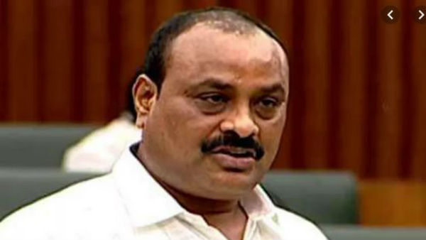 జగన్ కు ఇంటర్వ్యూలు ఇవ్వటం లేదా..