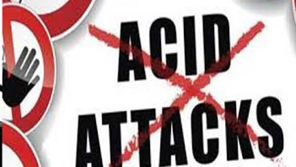 పరారీలో టీచర్లు.. పరారీలో టీచర్లు..