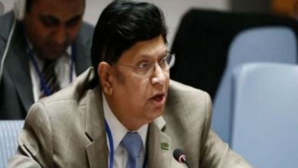 బాహటంగా బంగ్లా నిరసన..