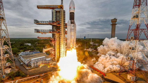 చంద్రయాన్ 2, పుల్వామా దాడి గురించి