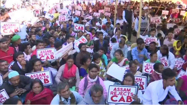 వివాదాస్పద సిటిజెన్షిప్ బిల్లుకు కేంద్రం గ్రీన్ సిగ్నల్ వివాదాస్పద సిటిజెన్షిప్ బిల్లుకు కేంద్రం గ్రీన్ సిగ్నల్