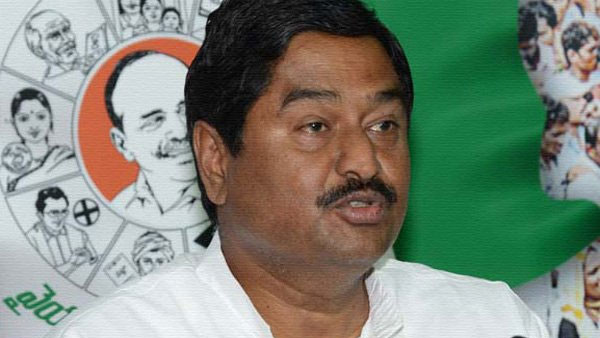 రైతుల ఉద్యమం బోగస్ అంటూ ధర్మాన వ్యాఖ్యల దుమారం