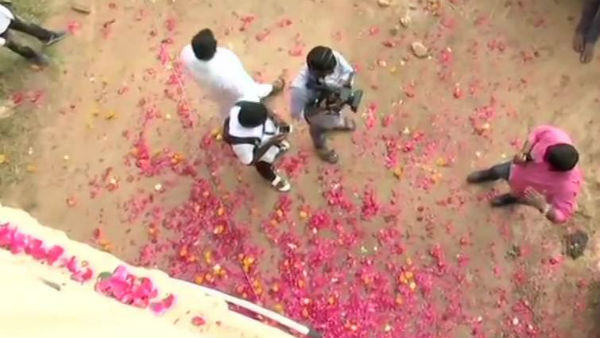 ఇదే సరైన శిక్ష ... దిశా ఆత్మకు శాంతి అంటున్న విద్యార్థినులు 