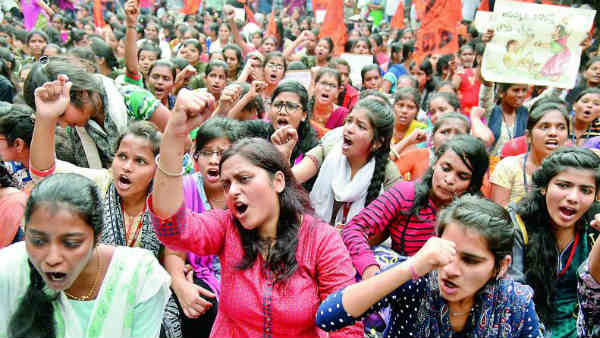 కేసీఆర్ ఇల్లు ముట్టడికి యత్నం.. 