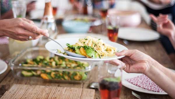 ఆహార ధరల పెరుగుదలే కారణం ఆహార ధరల పెరుగుదలే కారణం