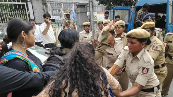 తెలంగాణలో చట్టం అమలవుతుందా? 