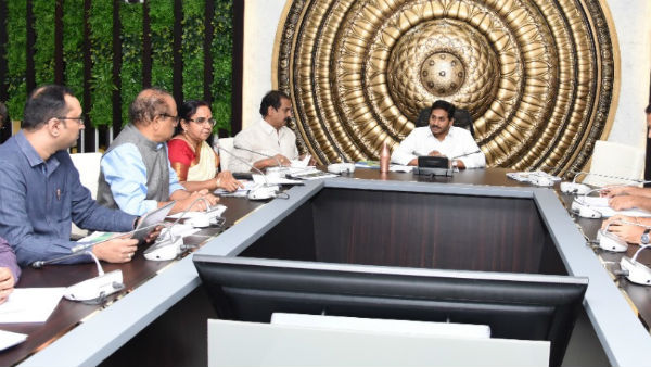 ఉద్యోగాలకు అనుగుణంగా శిక్షణ 