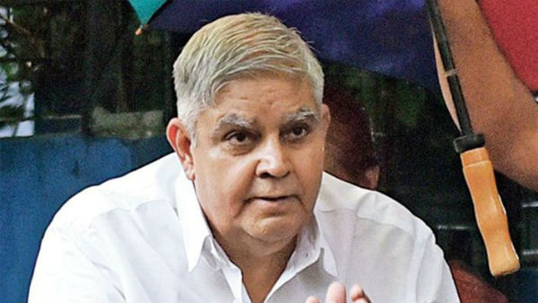 దుర్గాపూజలో గవర్నర్‌కు అవమానం