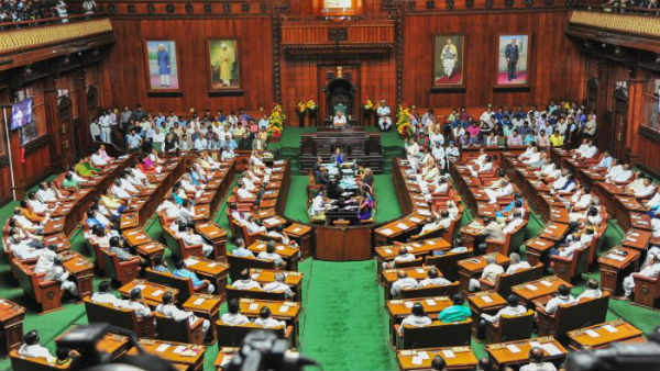  105 మంది సభ్యులతో