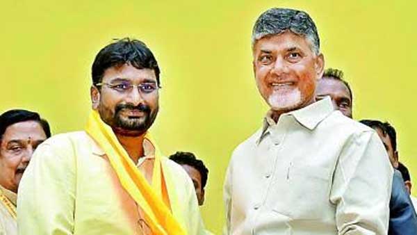 కాంగ్రెస్ లో మంత్రిగా.. కాంగ్రెస్ లో మంత్రిగా..