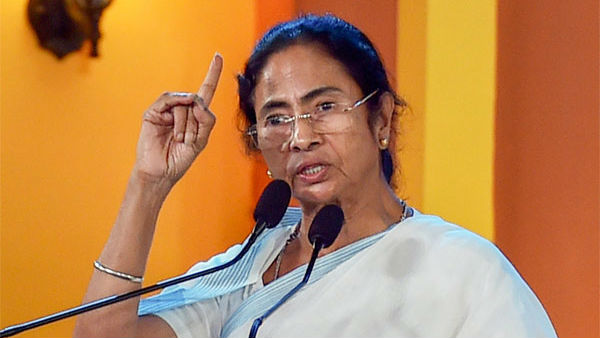 ఏం మాట్లాడుతున్నారో ఆమెకైనా తెలుస్తోందా? అంటూ ఆగ్రహం