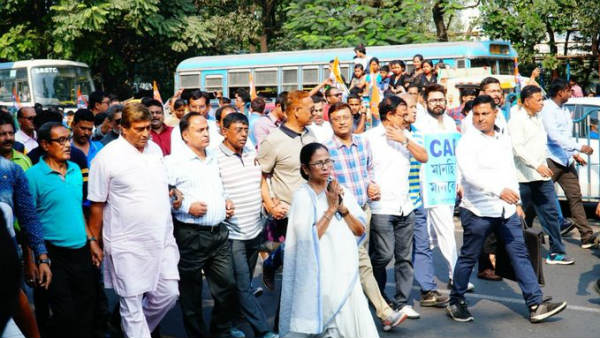 కోల్ కతలో భారీ ర్యాలీ.. 